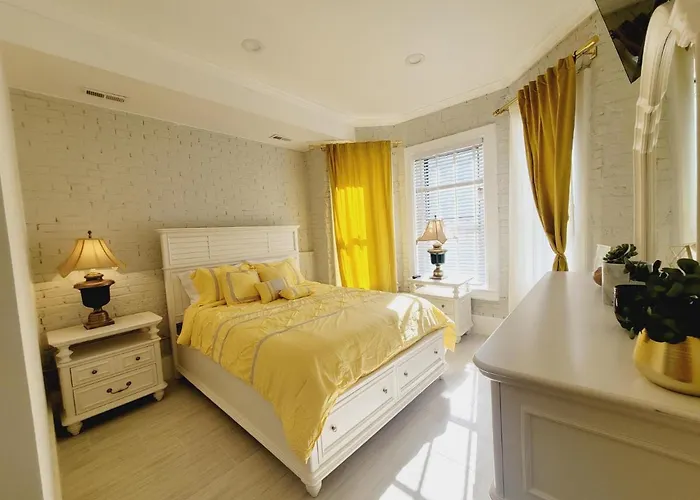 May Flower Hostel Llc Washington